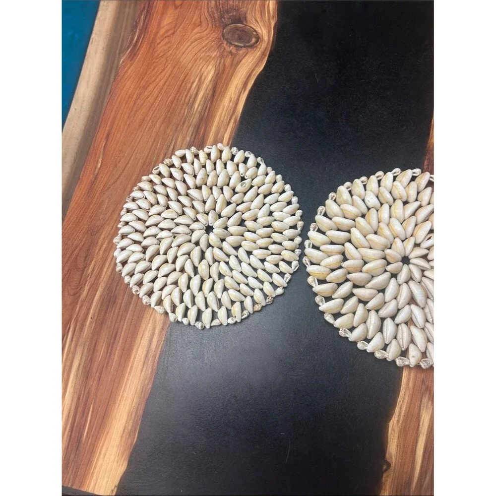 2 Vintage Seashell Trivet Hot Pads Beach Condo Decor